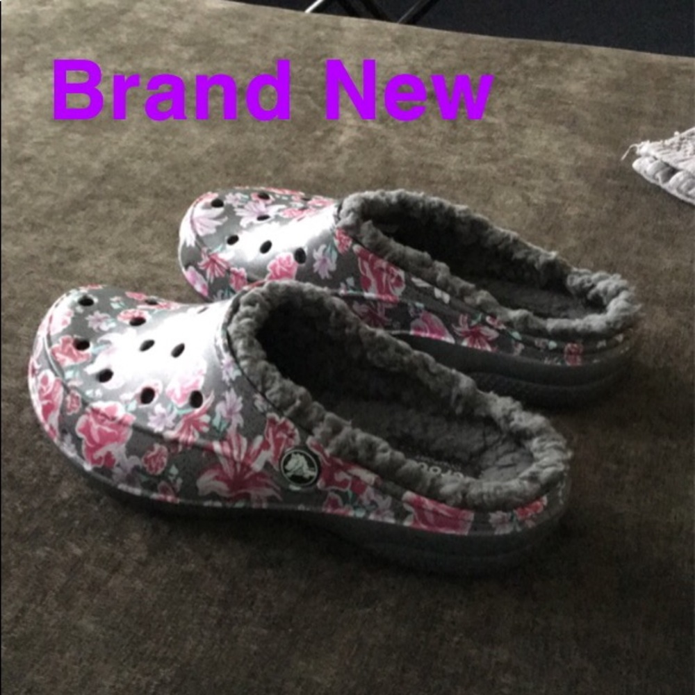 Dual Comfort/Crocs - Picture 3 of 5